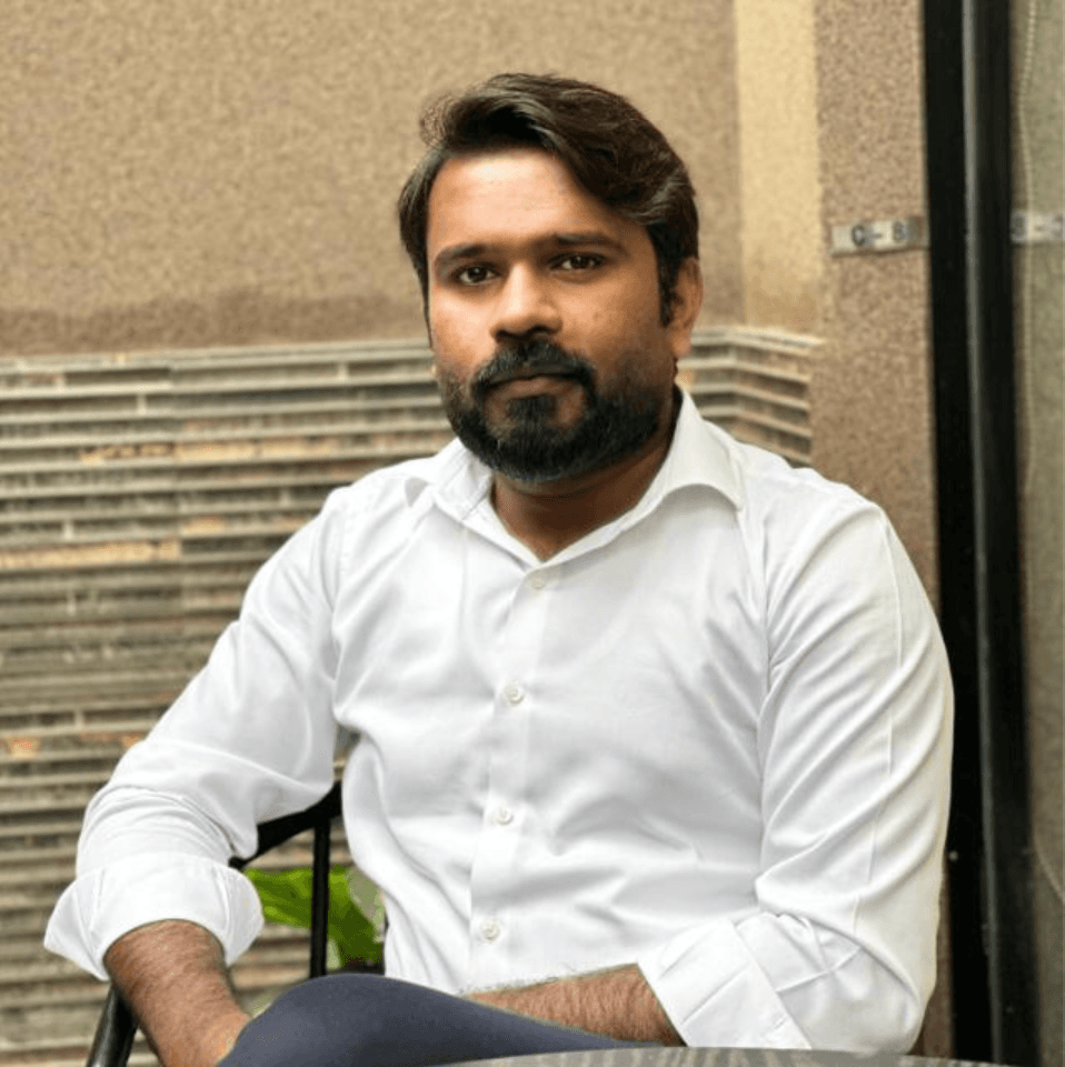 Naeem Ashraf, Manager of Sales & Senior Audiologist